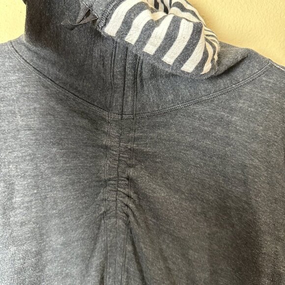 Lululemon Reversible In A Cinch Long Sleeve Funnel Neck Tee Top Size 10 - Picture 4 of 9